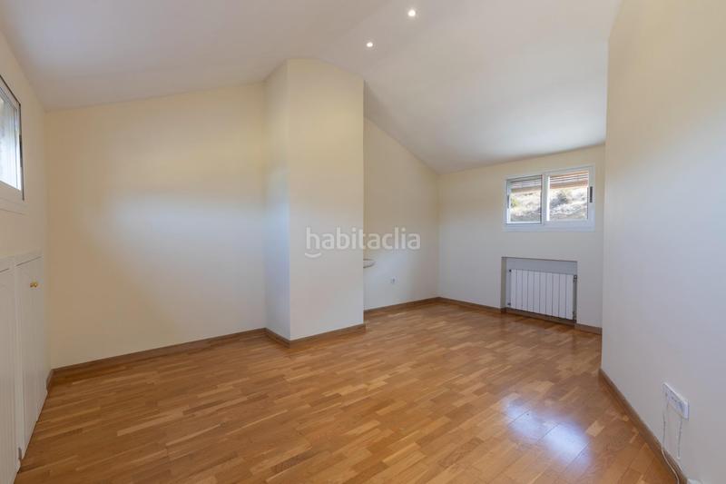 Foto f841ffe4-5a80-4091-ab4d-4a36991e53bf. Reihenhaus mit heizung parking pool in Camino de los Neveros - Serrallo Granada