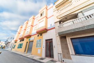Piso en La Gangosa. Tu nuevo hogar en vícar, almería te espera!