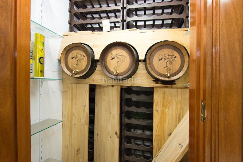 Foto 418f3a4d-87c2-49c8-9dc1-c64c5f868fef. Local commercial dans Joaquina Eguaras Granada