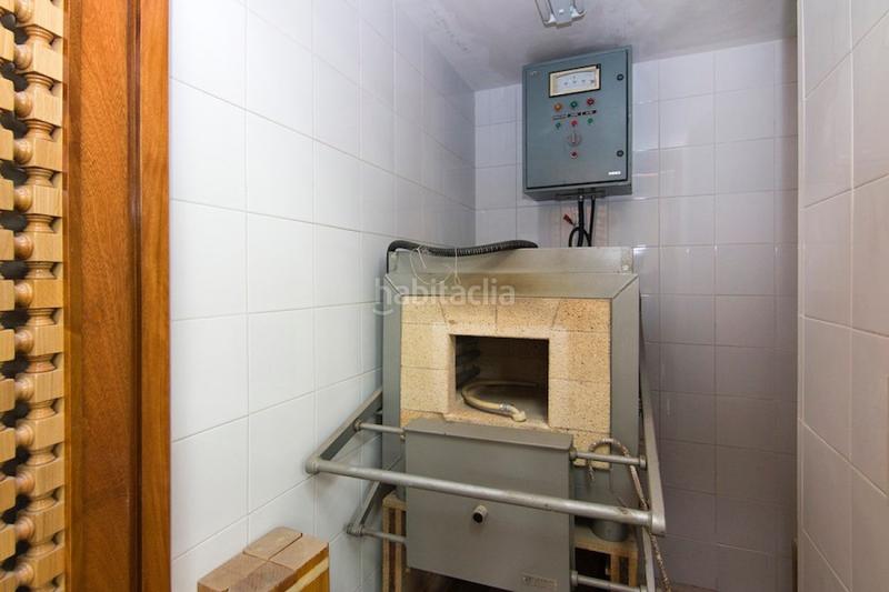 Foto b92587fe-5452-40ef-8a2e-439348f7a199. Local commercial dans Joaquina Eguaras Granada