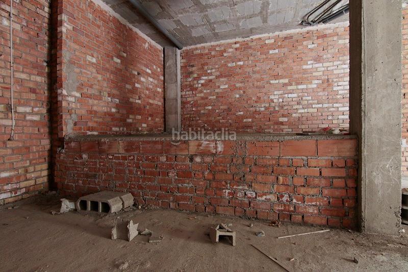 Foto 41ea40b1-b484-4a4c-a3d2-e3565d261b98. Rent business premise in Las Tres Cruces Armilla