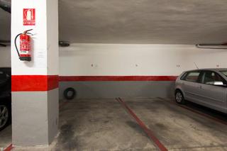 Parking coche en Camino de Ronda. Plaza de garaje en camino de ronda, junto gimnasio yo10