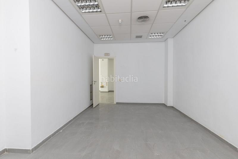 Foto 02a6edac-f763-4353-bc2f-eb69b16bbe97. Local comercial a calle paseo 10 a Montefrío