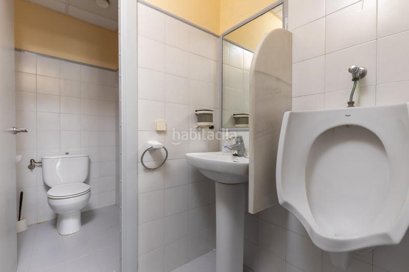 Foto 60e15e88-b4ad-4813-b5c4-0e8821ce09fd. Local comercial a calle paseo 10 a Montefrío