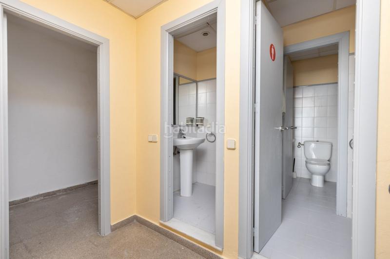 Foto 61ca6237-f0d3-45e2-9ad6-9e2e33b0dc39. Local comercial a calle paseo 10 a Montefrío