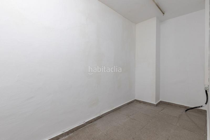 Foto 6f1ac437-cd80-416c-8cfb-b7fb4c87fe84. Local comercial a calle paseo 10 a Montefrío