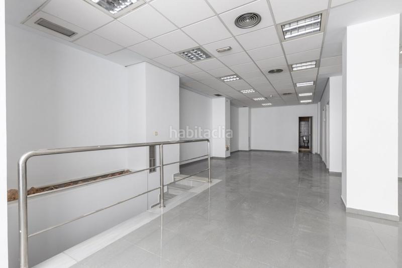 Foto 9663a410-1181-4e93-9c14-b13f88f9e5d3. Local comercial a calle paseo 10 a Montefrío