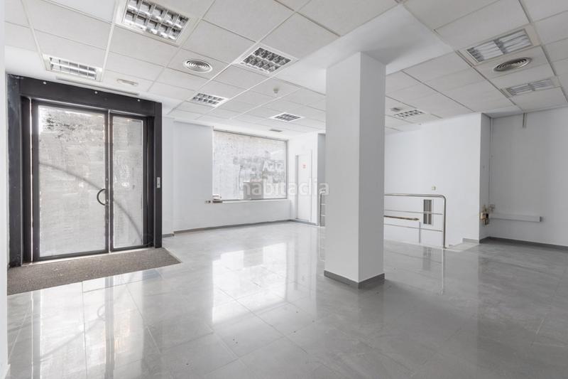 Foto b629b85c-5ed4-49c4-8a3b-47557068f2ec. Local comercial a calle paseo 10 a Montefrío