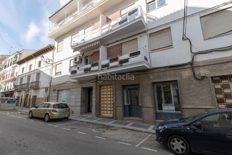 Foto c912d564-83cb-4994-a651-a87e32e91265. Local comercial a calle paseo 10 a Montefrío