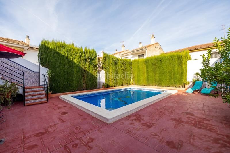 Foto efda4e31-b06d-4039-ac34-c750aac67415. Chalet  en Cijuela