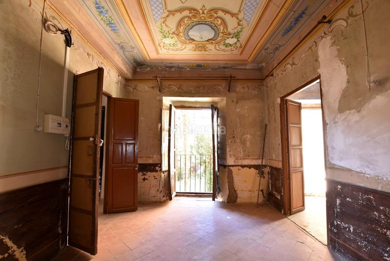 Foto 76be0122-c47f-4601-819c-9b4ef4ee30c1. Edificio detrás de la catedral en Guadix