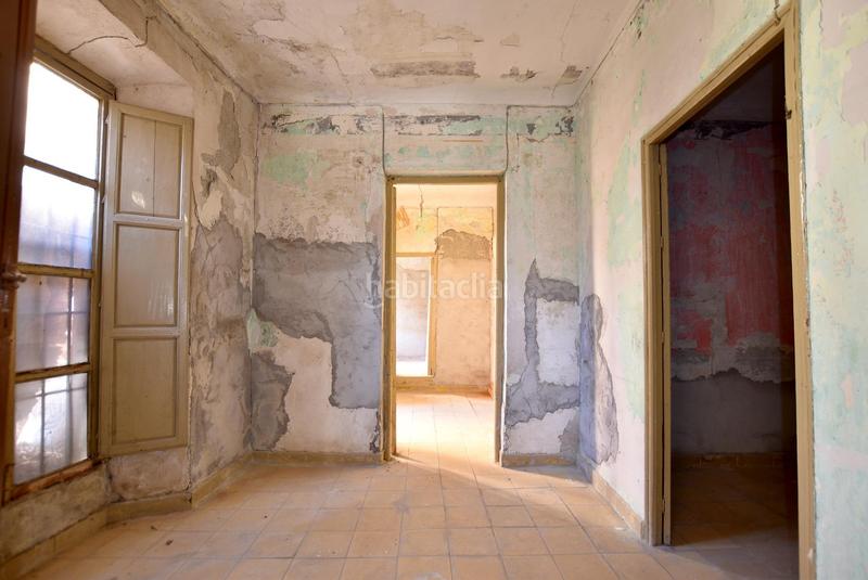 Foto 809c07e2-28d3-4cf3-b0ac-3af4c12ff854. Edificio detrás de la catedral en Guadix