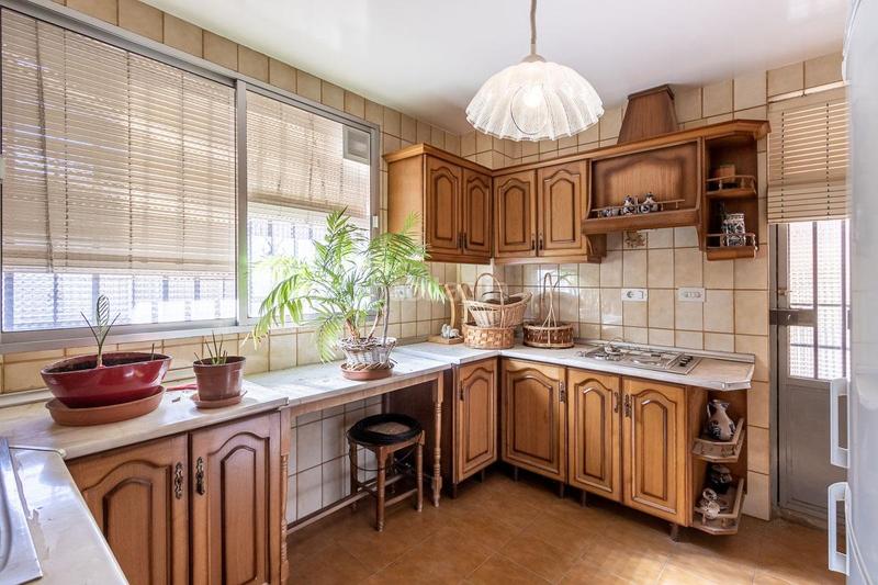 Foto e9988e54-3822-44e1-b202-0f5e3eb4c0c0. Pis a plaza maria de los angeles 1 a Guadix