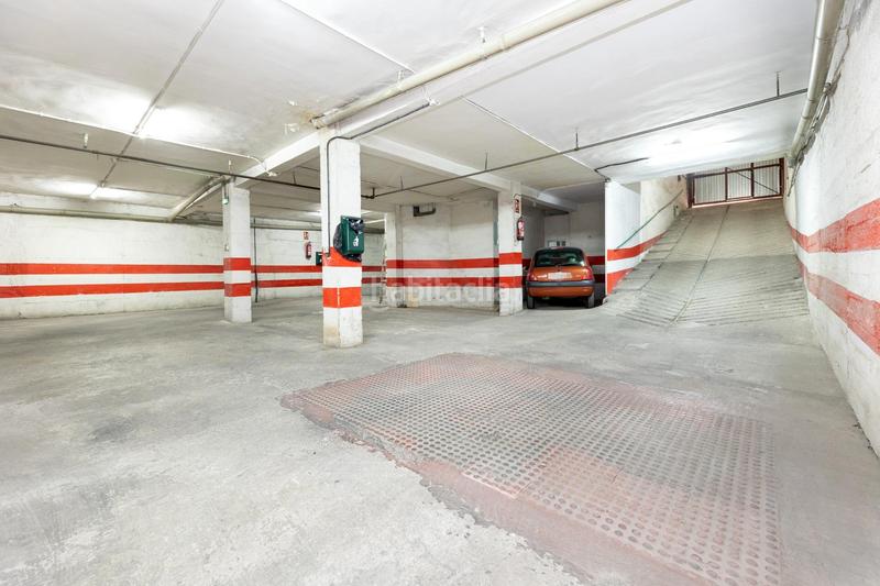 Foto a754f9cb-807d-42d2-8ecf-615df3359f0b. Aparcament cotxe a Fígares Granada