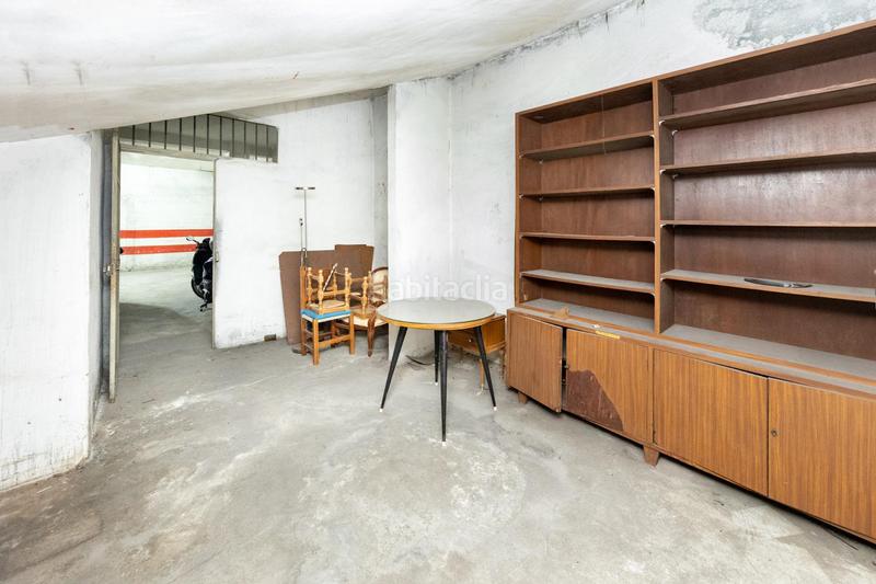 Foto f4e287c1-74f2-4be5-8fb8-b571f022ba19. Aparcament cotxe a Fígares Granada