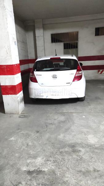 Foto fea23092-09c1-4f6a-98d3-e05b1352b3a0. Aparcament cotxe a Fígares Granada