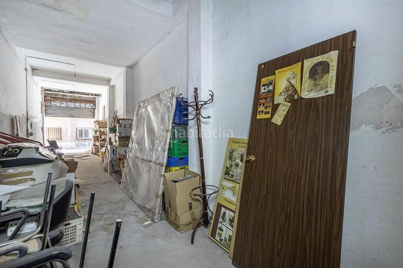 Foto f1280882-8921-4718-8228-7bd1bfbc5551. Local comercial local de 2 plantas en Centro - Sagrario Granada