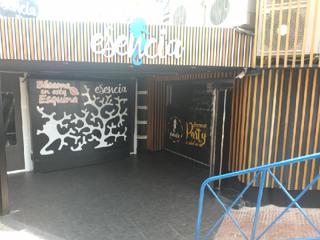 Local commercial à El Puerto. Oportunidad única en roquetas de mar!