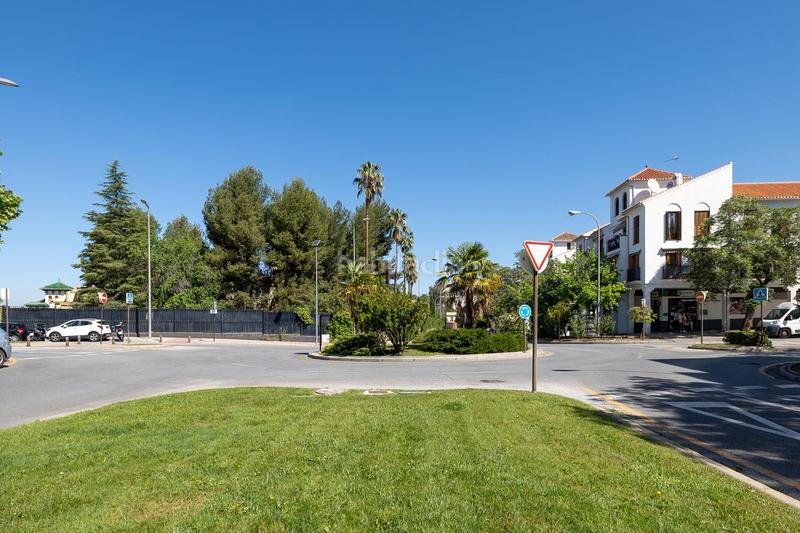 Foto 9138c4ce-d5a6-4a65-bf7d-1a403c6f6ffe. Business premise in Camino de los Neveros - Serrallo Granada