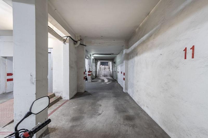 Foto 48b50e27-41e6-4f31-b93f-d788f7a258ea. Posto auto in Camino de Ronda Granada