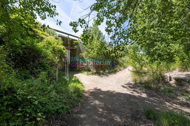 Foto 78ff64cd-77cb-4517-a953-c8ef82a6a55c. Rural plot in Cenes de la Vega