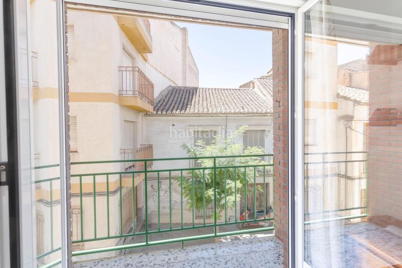 Foto df3b0e98-ef91-4ea8-b23c-39d7073bf790. Piso en calle calle general serrano 7 vive en el corazón piso amplio y luminoso en Dúrcal