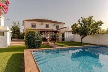 Foto 7a45b0f8-7f10-418f-8924-233465a26aeb. Casa amb calefacció aparcament piscina a Moraleda de Zafayona
