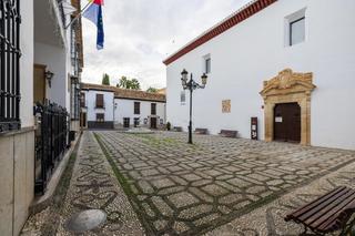 Maison jumelée  Pl. del sol, 3. Espectacular casa para rehabilitar o construir edificio