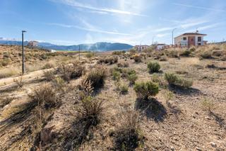 Terreno residencial  Calle jacaranda. Venta de parcela urbana en otura zona santa clara golf