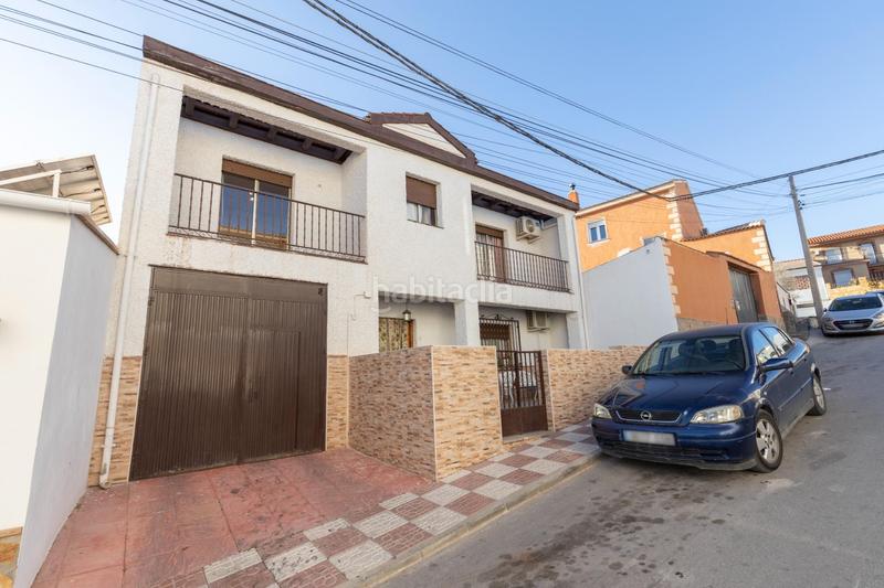 Foto a6786845-5cbd-4798-91e5-f330c6b8ae97. Casa en bulevar de la cooperativa 2 hermosa casa en la mejor zona en Íllora