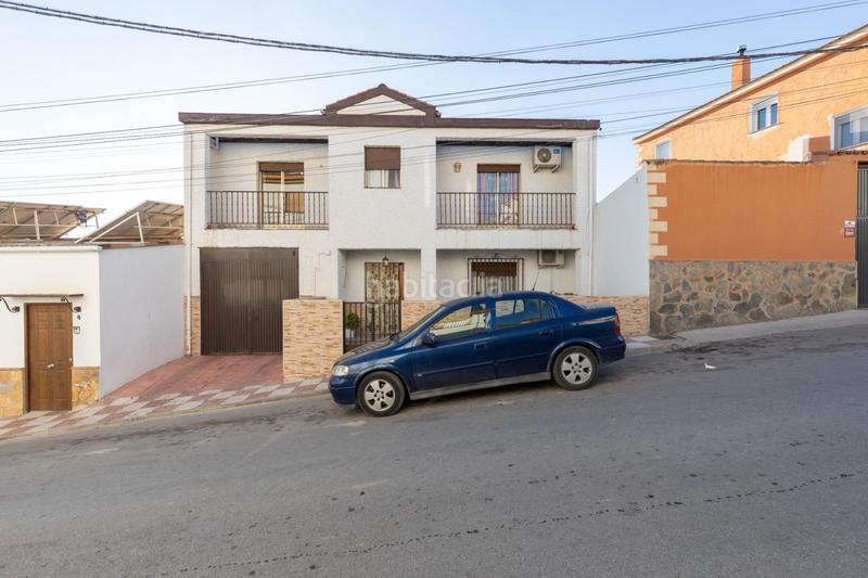 Foto ca51fe67-a39b-45b4-bc90-4cbc51ba4ba0. Casa en bulevar de la cooperativa 2 hermosa casa en la mejor zona en Íllora