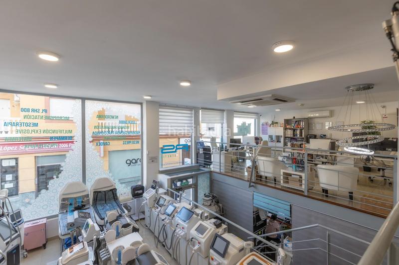 Foto 0cd4be72-5b7e-41f9-ab5b-1316165f9d99. Local comercial oportunidad! local comercial totalmente reformado en la mejor zona de cullar vega! en Cúllar Vega