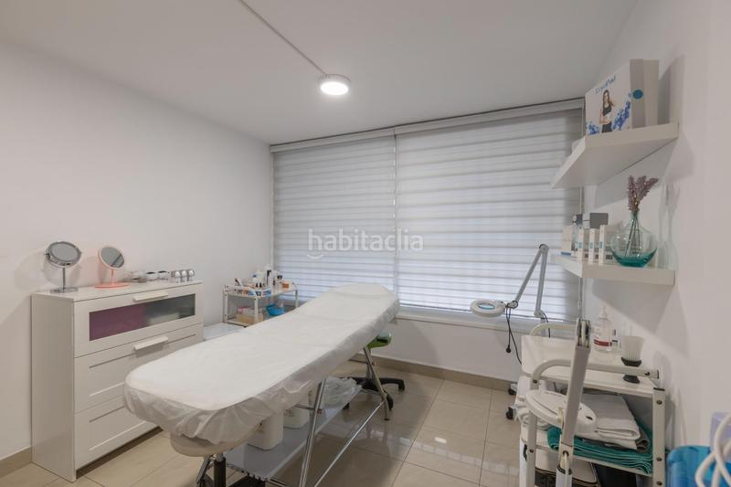 Foto 59d8222d-cd32-4ebf-b844-0914e687ad61. Local comercial oportunidad! local comercial totalmente reformado en la mejor zona de cullar vega! en Cúllar Vega