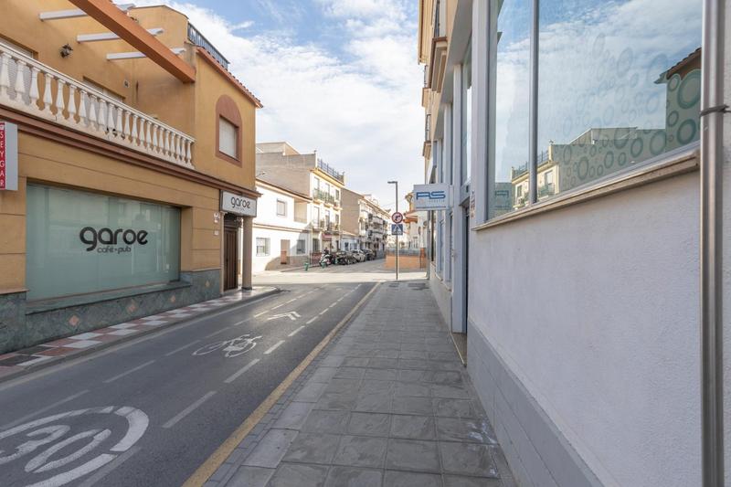 Foto 6f76493e-21a4-4081-990e-25f206a20af7. Local comercial oportunidad! local comercial totalmente reformado en la mejor zona de cullar vega! en Cúllar Vega