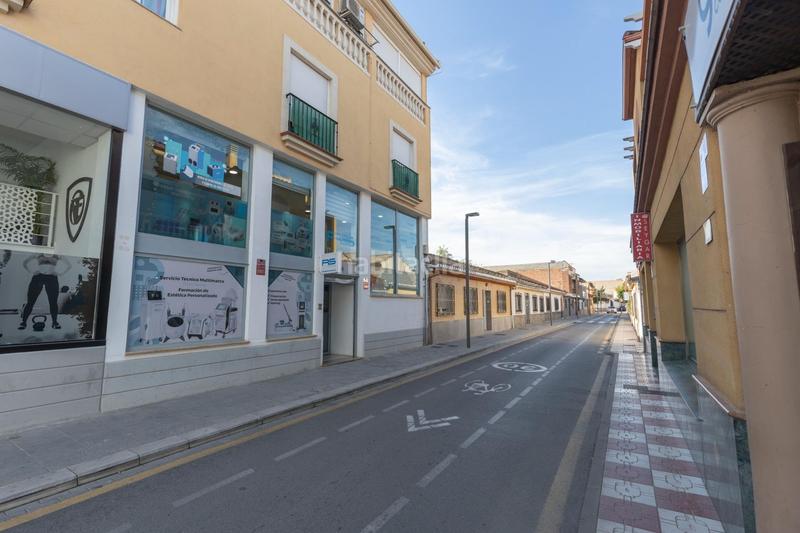 Foto 7cd1dcf1-13f8-45d3-ae11-04dad4712c89. Local comercial oportunidad! local comercial totalmente reformado en la mejor zona de cullar vega! en Cúllar Vega