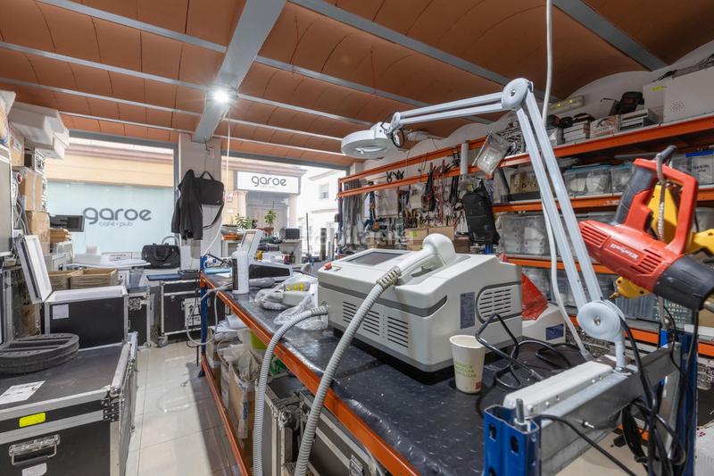 Foto c806265a-52a1-4c9c-a1fe-9a5e5d60b470. Local comercial oportunidad! local comercial totalmente reformado en la mejor zona de cullar vega! en Cúllar Vega