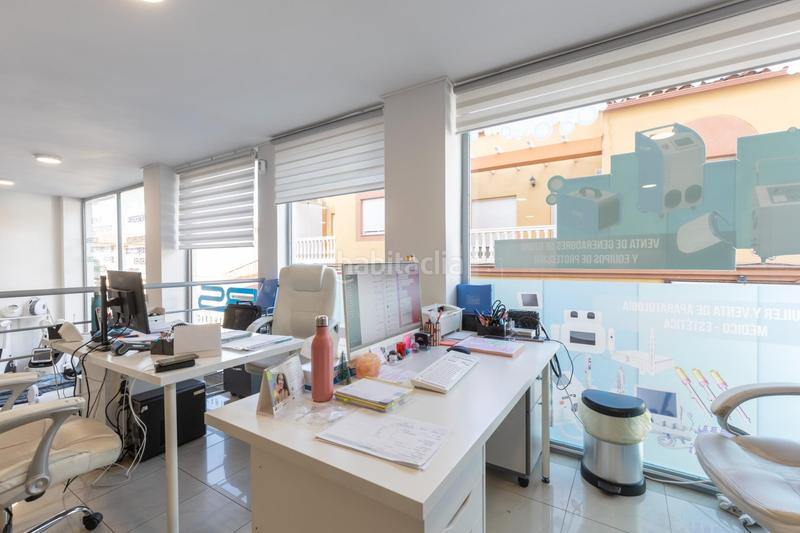 Foto f49b2d1d-61cf-4fd7-819c-b45039349f0e. Local comercial oportunidad! local comercial totalmente reformado en la mejor zona de cullar vega! en Cúllar Vega