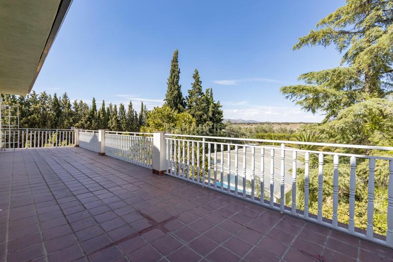Foto 69fa0fbb-03f7-4190-b49f-93f5369d74a5. Chalet atencion! ponemos a la venta esta espectacular villa en el pantano de cubillas! en Atarfe