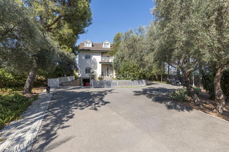 Foto b6b6c106-d7d4-48d3-aeda-e8bf12ca7ed3. Chalet atencion! ponemos a la venta esta espectacular villa en el pantano de cubillas! en Atarfe
