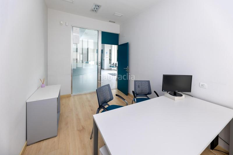 Foto c7e34de3-259c-41ea-9be8-6a3212528c02. Local commercial dans Campus de la Salud Granada