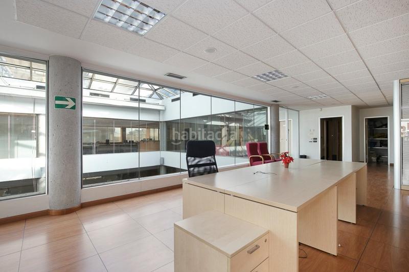 Foto c9973cfc-828d-4f0d-a34d-4cf45ff1219e. Oficina amb calefacció aparcament a Campus de la Salud Armilla