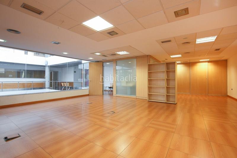 Foto ee1bd1d5-08ca-4c01-9b3e-a288145d3b04. Oficina amb calefacció aparcament a Campus de la Salud Armilla