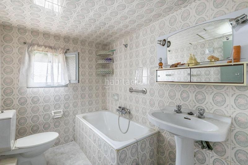 Foto e61b36f4-1e57-4379-946b-bcc11d167f66. Casa aparellada a Güéjar Sierra