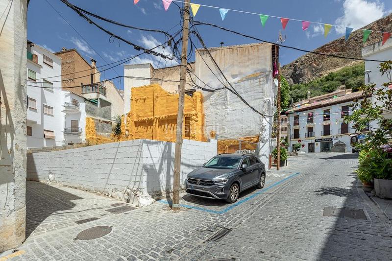 Foto e7ecdcd0-7509-4b54-983a-344a92e21f18. Casa aparellada a Güéjar Sierra