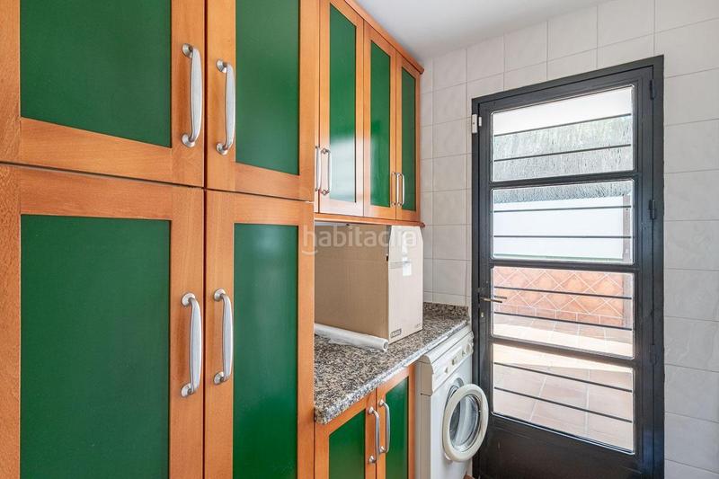 Foto 391808cf-645c-4c19-bbd1-bab965e72970. Casa amb calefacció aparcament piscina a Albolote