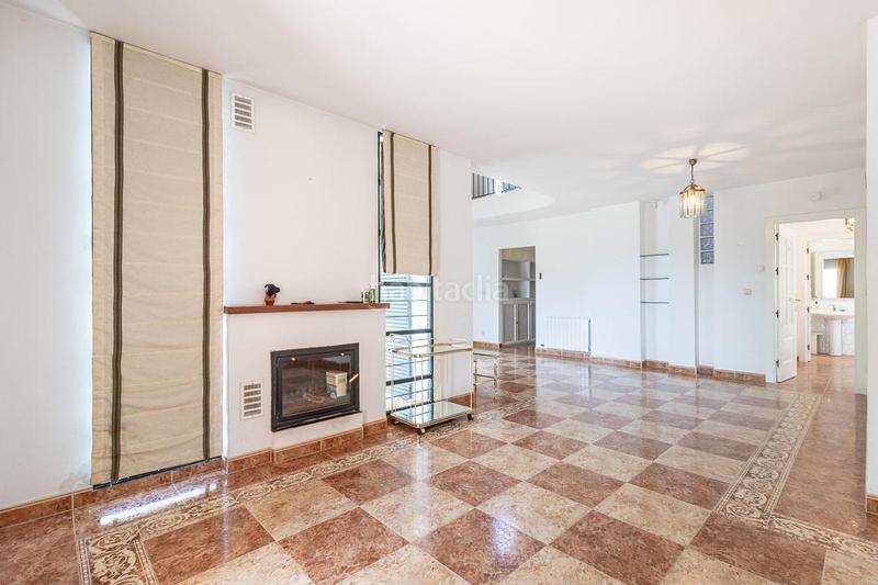 Foto ca1ec1f3-f2fc-460f-8677-efacc2a9f119. Casa amb calefacció aparcament piscina a Albolote