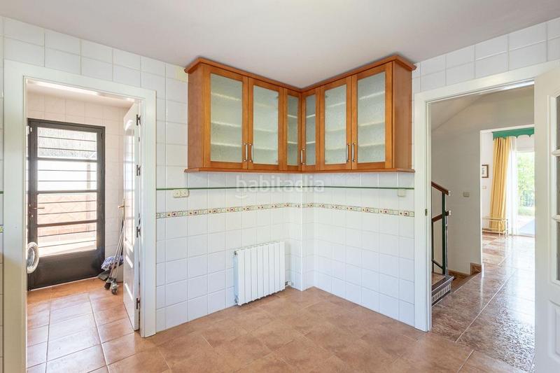 Foto ca988878-58f7-41df-bda6-adc8a7496e45. Casa amb calefacció aparcament piscina a Albolote