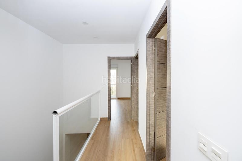 Foto 30b9fa22-65a5-445b-8aea-b8355dba96b3. Casa adossada amb aparcament a Atarfe