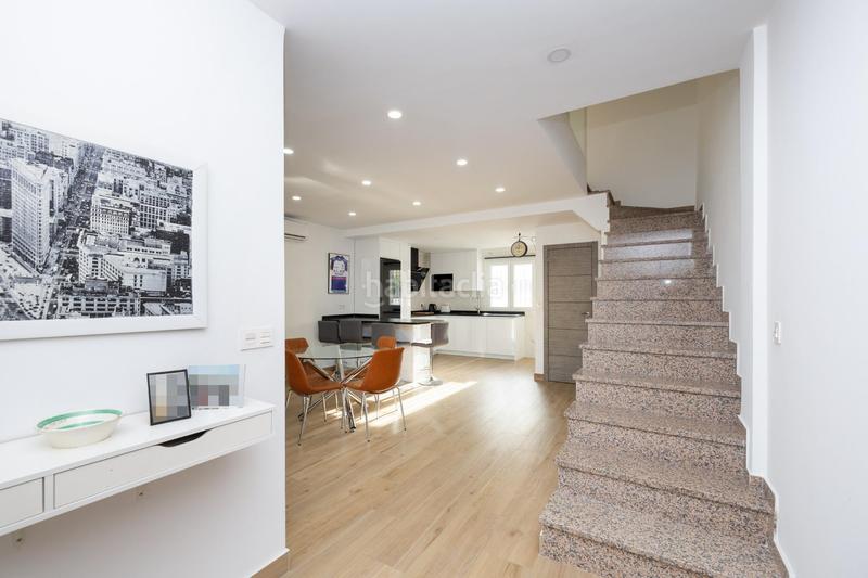 Foto a6440a4a-c802-4f04-ba53-e5e4b5414ef9. Casa adossada amb aparcament a Atarfe