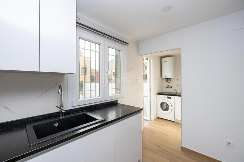 Foto c137395c-9785-4352-b9a3-1533b5257a70. Casa adossada amb aparcament a Atarfe